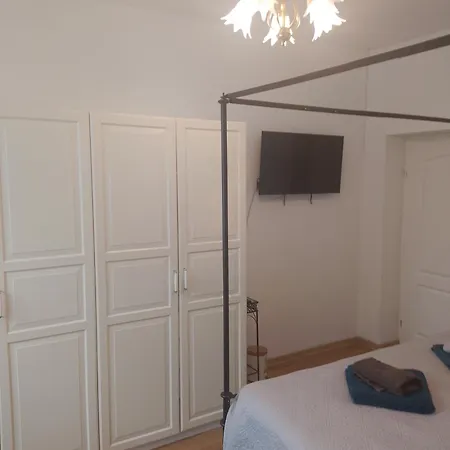 Wildrose Zum Wehrturm Palterndorf-Dobermannsdorf