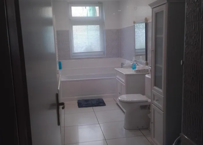 Wildrose Zum Wehrturm Hotel Palterndorf-Dobermannsdorf