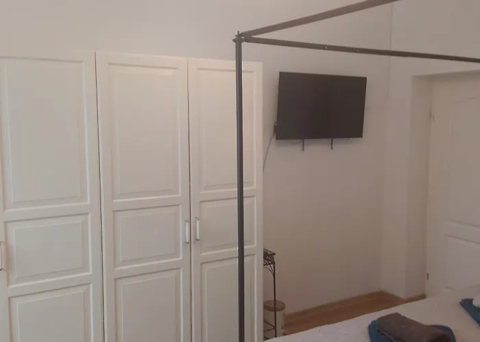 Wildrose Zum Wehrturm Palterndorf-Dobermannsdorf