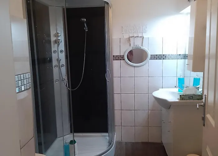 Wildrose Zum Wehrturm Hotel